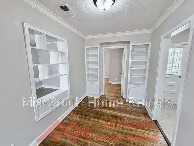 1156 Brower St — Photo 8