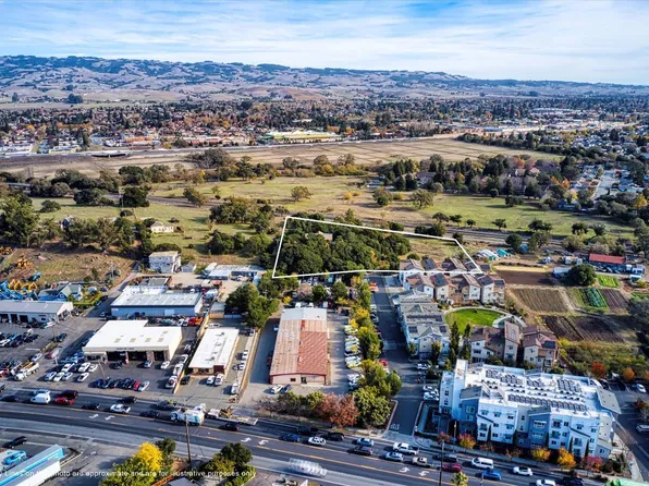 1252 Petaluma Boulevard N, Petaluma, CA 94952