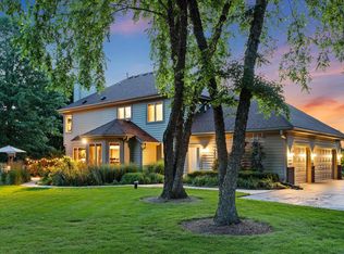 575 Chapel Hill Ct, Wales, WI 53183