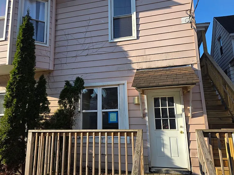 545 Prescott — Photo 8