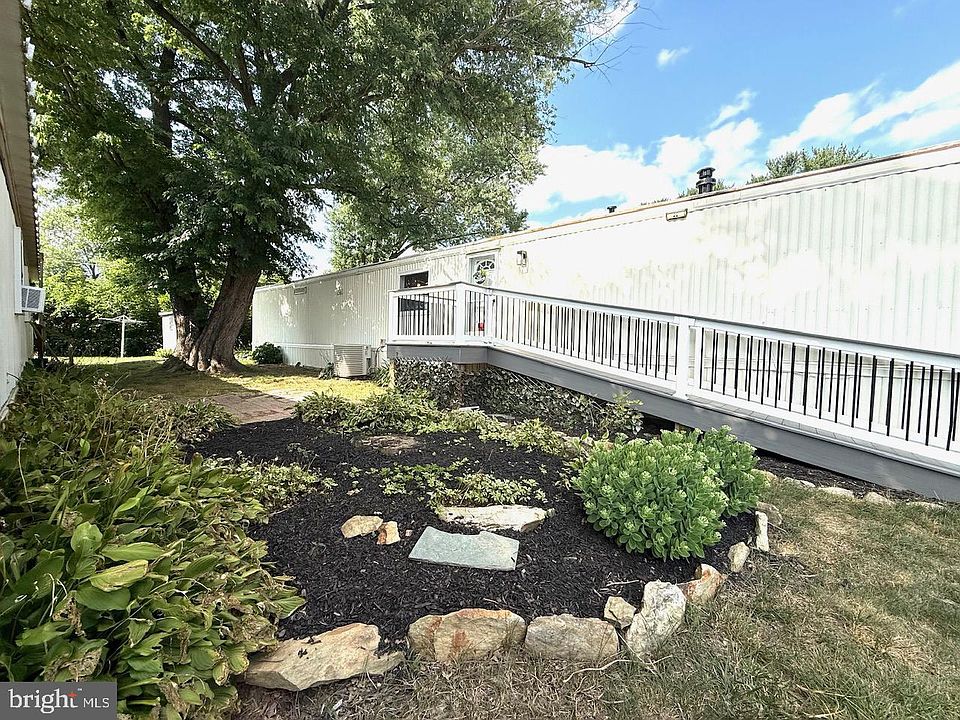 1st image of 408 Lauren Ln
