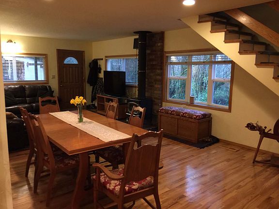 Family/Dining-east view