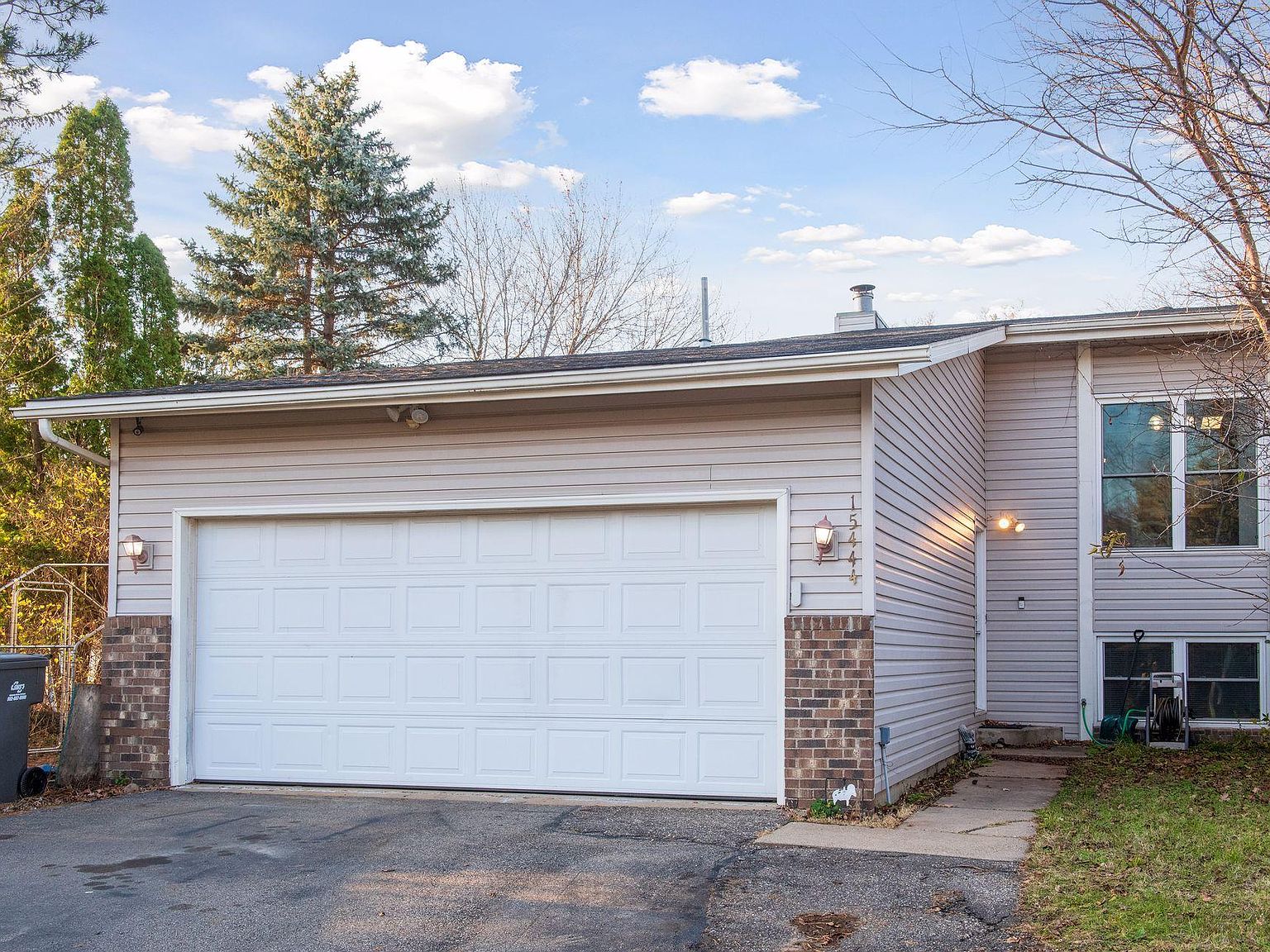 15444 Lesley Ln, Eden Prairie, MN 55346 | Zillow