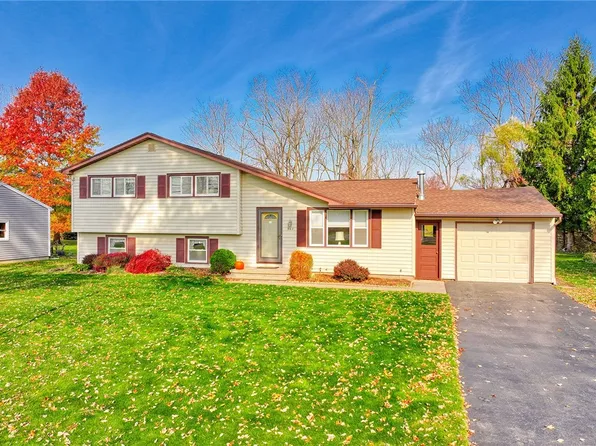 948 Plank Rd, Penfield, NY 14526