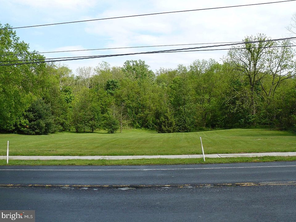 2nd image of 40 E Butler Ave