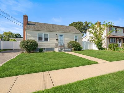 109 Plitt Avenue, Farmingdale, NY, 11735