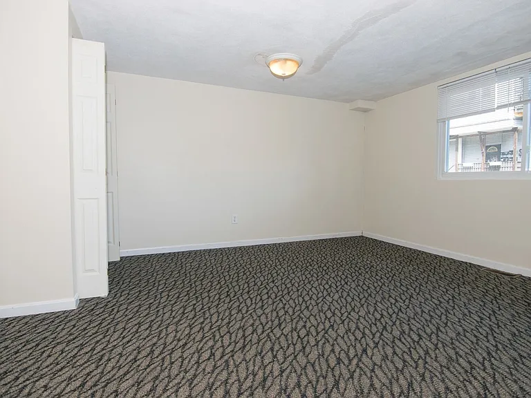 129 Glenville Ave #4 — Photo 8