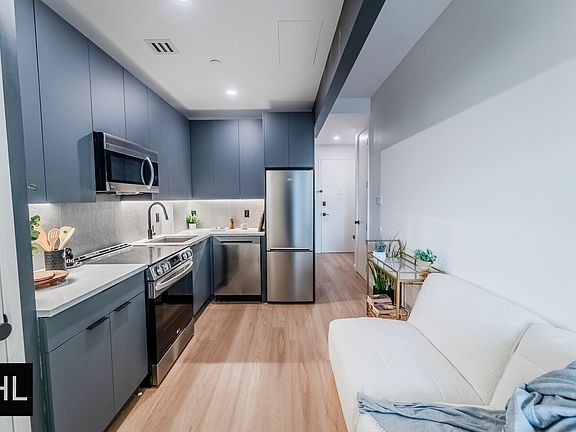 4th image of 931 Carroll St #1031