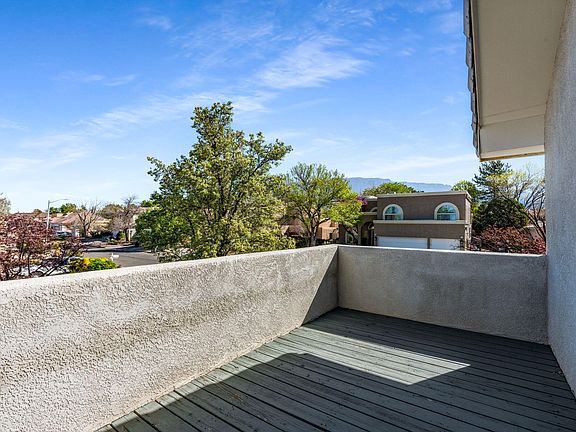 4th image of 8717 Greenarbor Rd NE