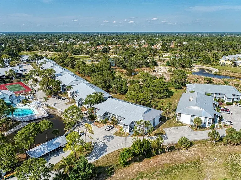 The perfect layout for a perfect getaway. __ From the Clubhouse and fitness center to the quiet trails near the Preserve, Fiddler's Green offers a little piece of everything Florida has to offer. Pack your bags_the view is even better in person!