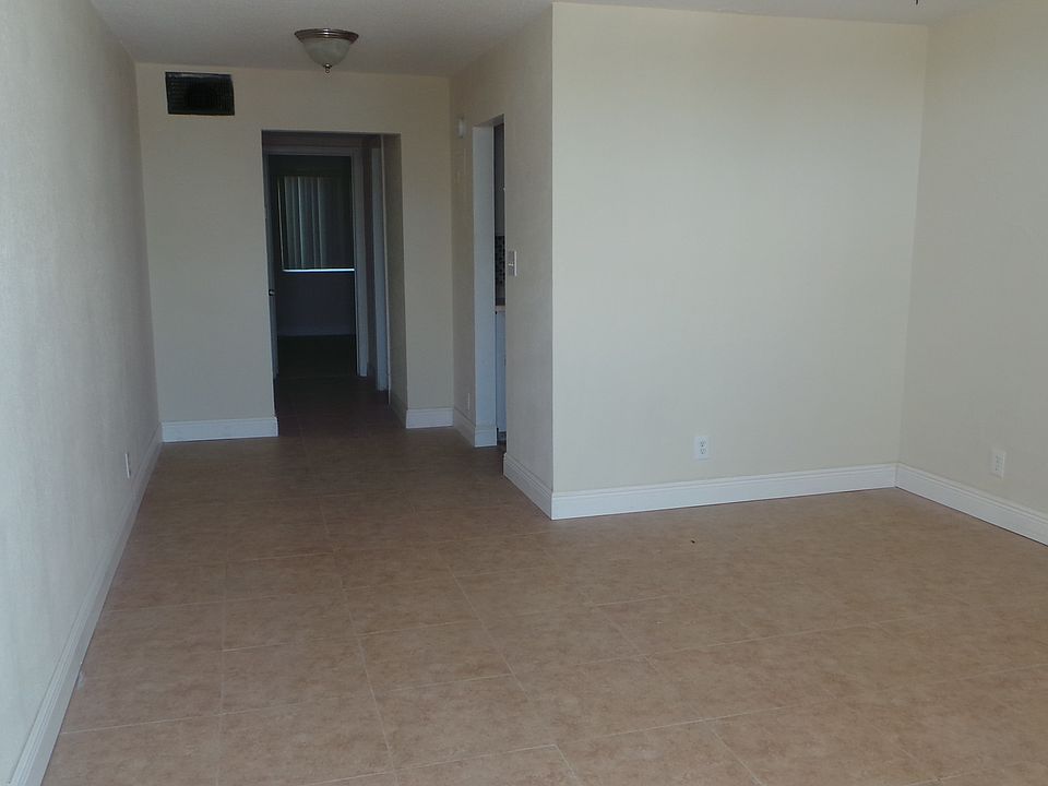 1st image of 3941 NE 3rd Ave APT 8
