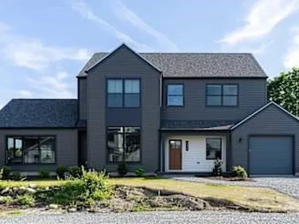 557 Bristol Ferry Rd #A, Portsmouth, RI 02871