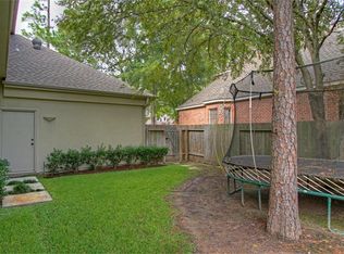 14 N Meadowmist Cir, Spring, TX 77381
