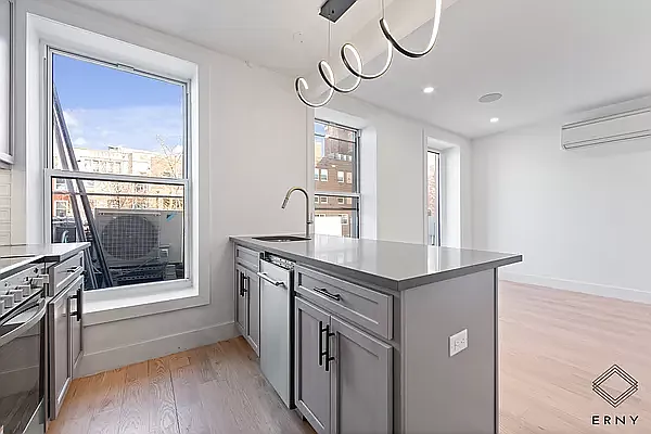 Rented by ERNY LLC | media 9