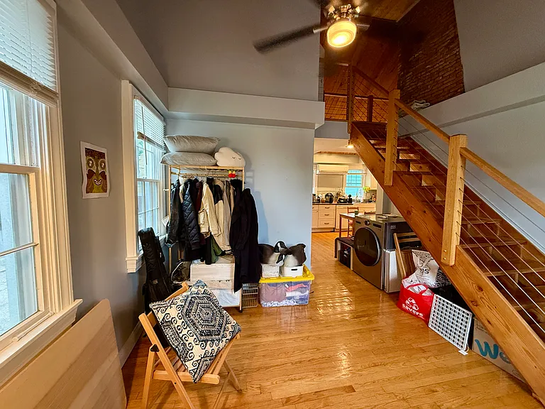 405 Benefit St #2R — Photo 4