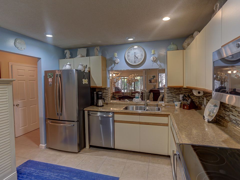 Home For Sale In Lantern Walk