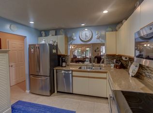 105 Fairway Ln, Royal Palm Beach, FL 33411