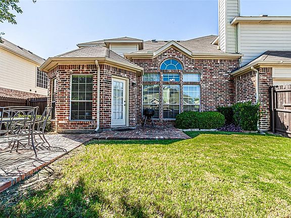 5th image of 2118 Trickling Creek Dr