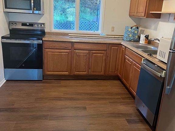 2nd image of 3900 Seperado Ave