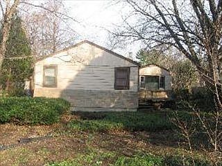 2nd image of 4808 Prairie Ave