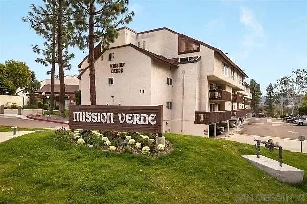 3 bed, 1082 sqft, $1,400 — Photo 1