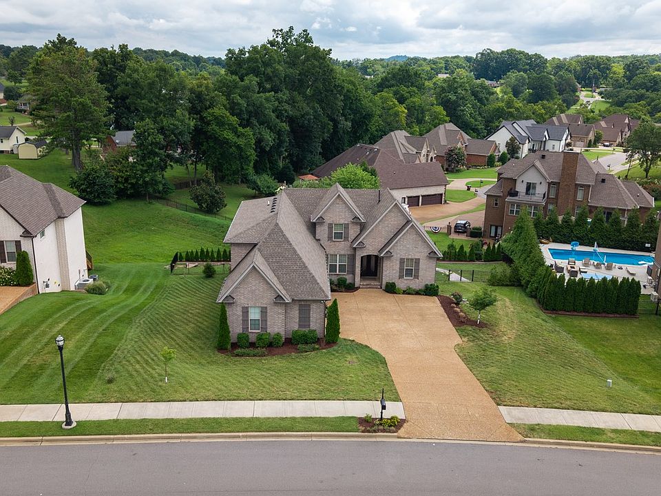 1st image of 1110 Luxborough Dr