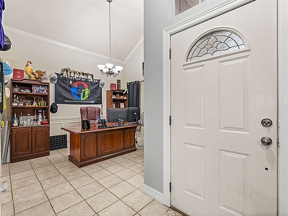 5th image of 1840 Val Verde Rd