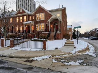 20336 Rodeo Ct, Southfield, MI