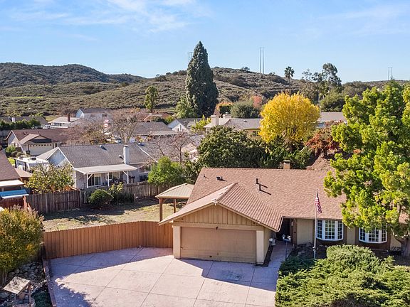 3rd image of 4260 Dalewood Cir
