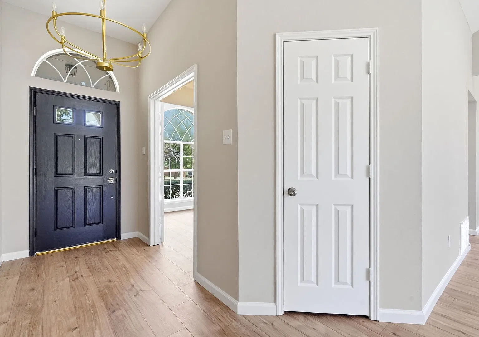 Great Home in Award Winning Keller ISD — Photo 2