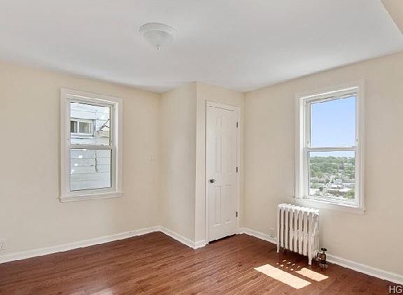 4th image of 294 Sommerville Pl