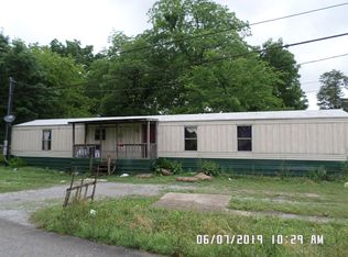 100 1st Ave, Ethridge, TN 38456