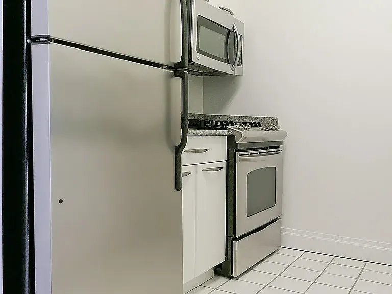 150 E 44th St #45A — Photo 6