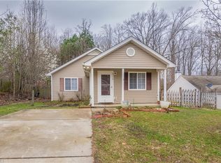 4116 Kennison Village Dr, Winston Salem, NC 27127