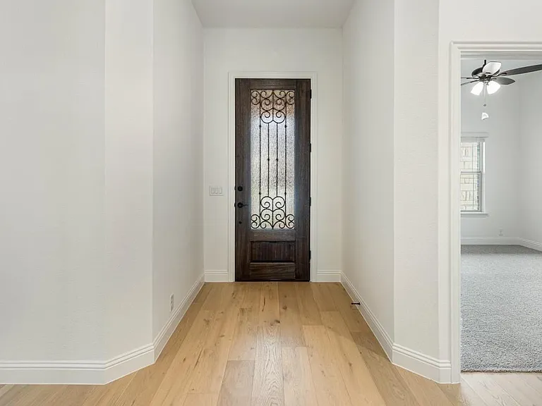 1073 Canuela Way — Photo 6