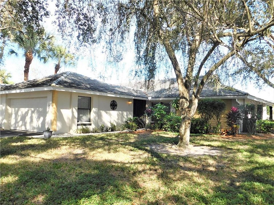 1st image of 324 Pembroke Dr #203