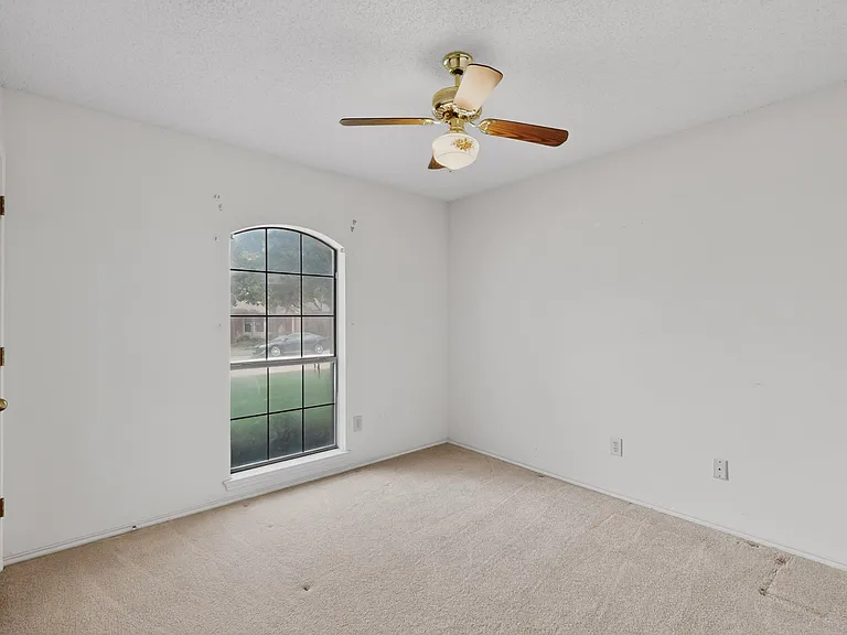 7517 Crosstimbers Ln — Photo 15