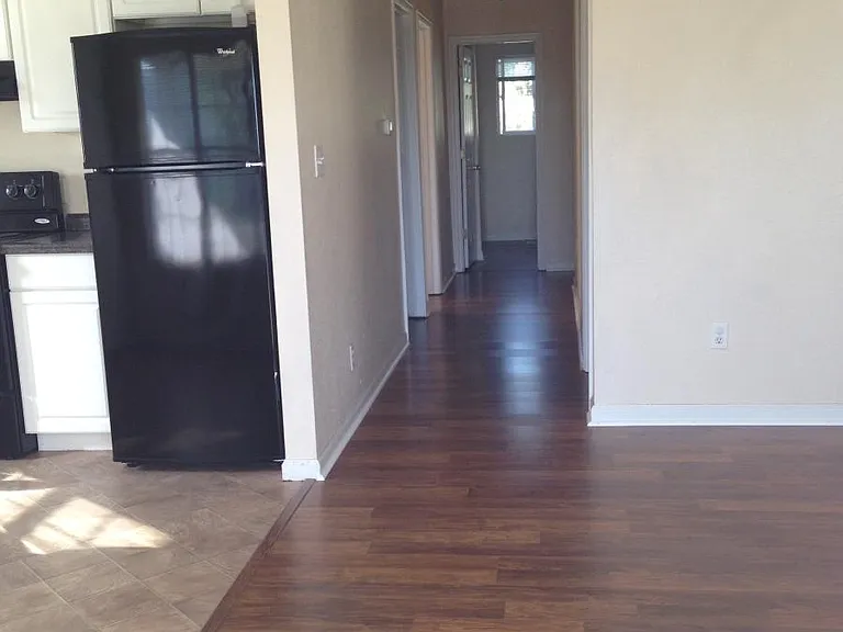 450 Christian Ave — Photo 10