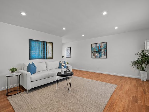 4th image of 2159 La Canada Crest Dr APT 1