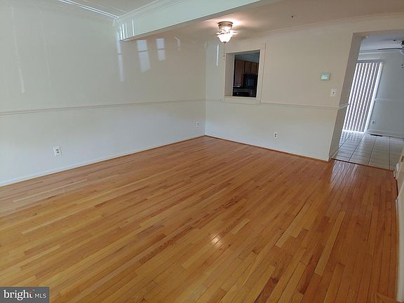4th image of 4415 Danbury Sq