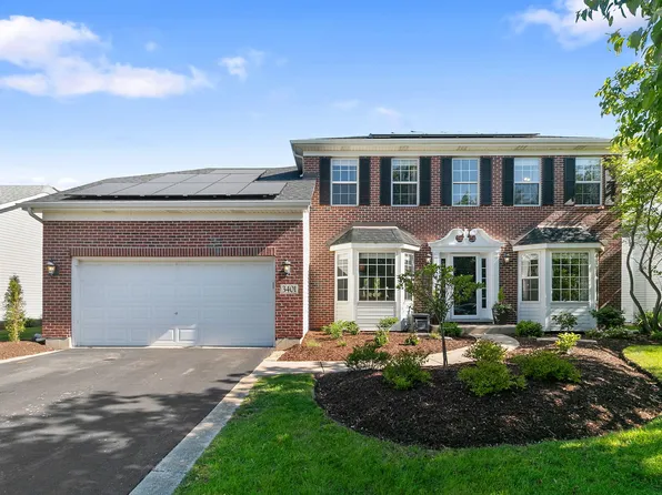 3401 Charlemaine Dr, Aurora, IL 60504
