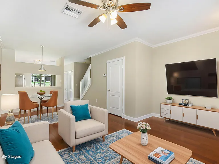 2403 Lake Woodberry Cir — Photo 2