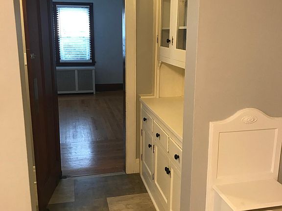 5th image of 403 Tusculum Ave #1
