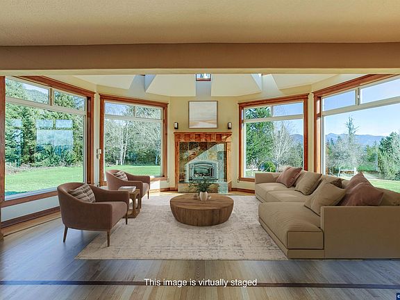 5th image of 4055 Westwood Dr