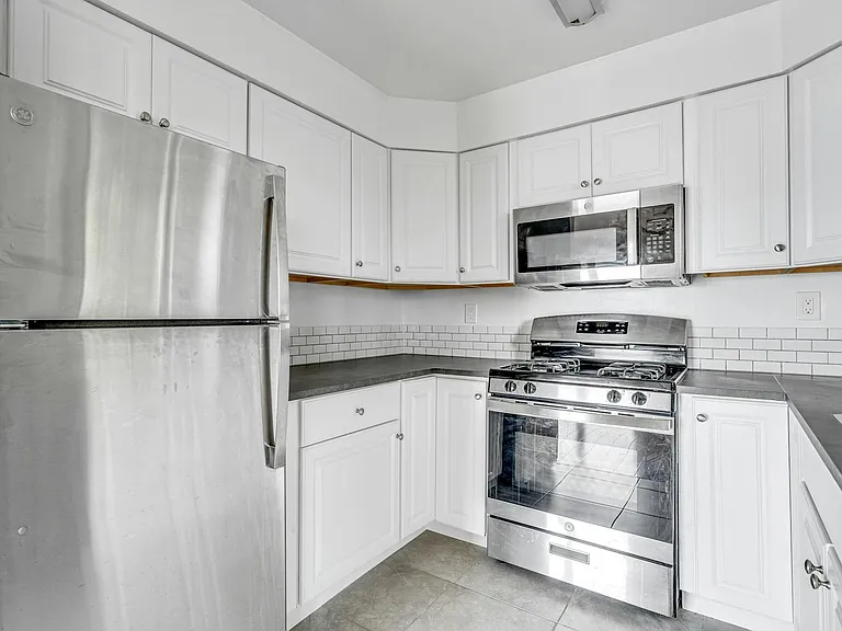 156 Undercliff Ave #1 — Photo 9