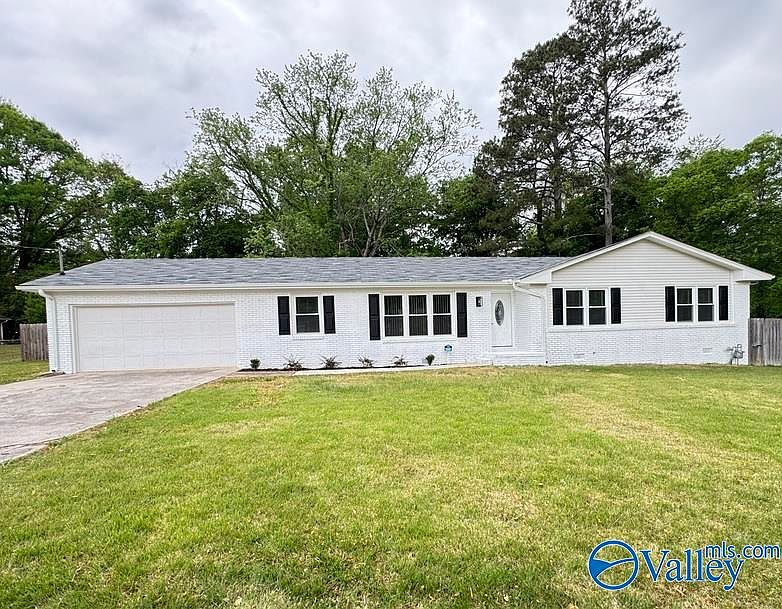 1st image of 3111 Lewisburg Dr NW