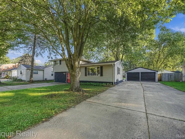 8580 Nancy Ave, Utica, MI 48317