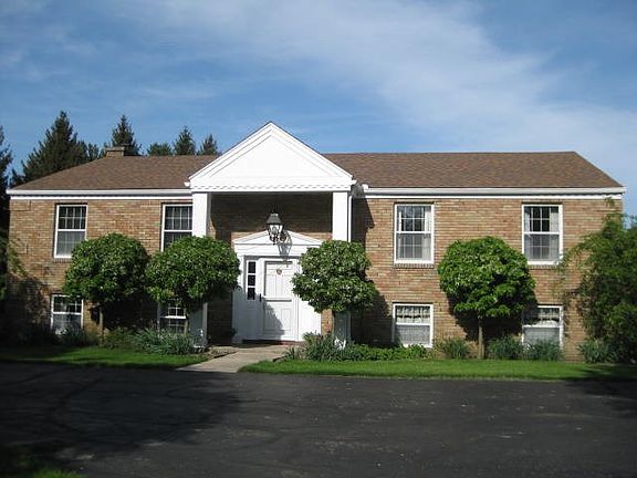 2nd image of 4870 Quail Hollow Ln