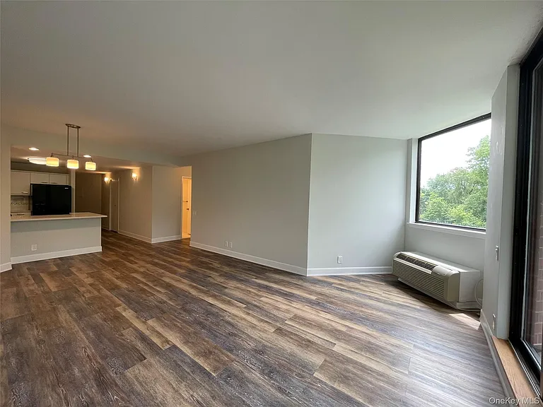 50 E Hartsdale Ave #2H — Photo 5