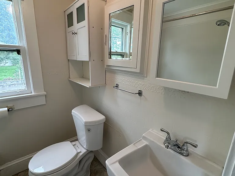 1264-66 Reynolds Ave #4 — Photo 11